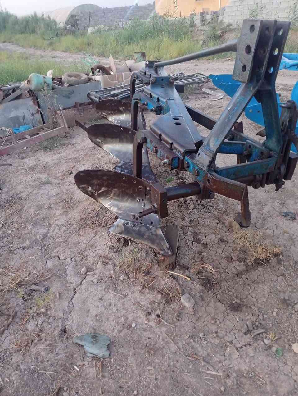 السلام عليكم فدان أبو الطير مستعمل نظيف للبيع المكان الصويرة لاستفسار اتصل ***********
