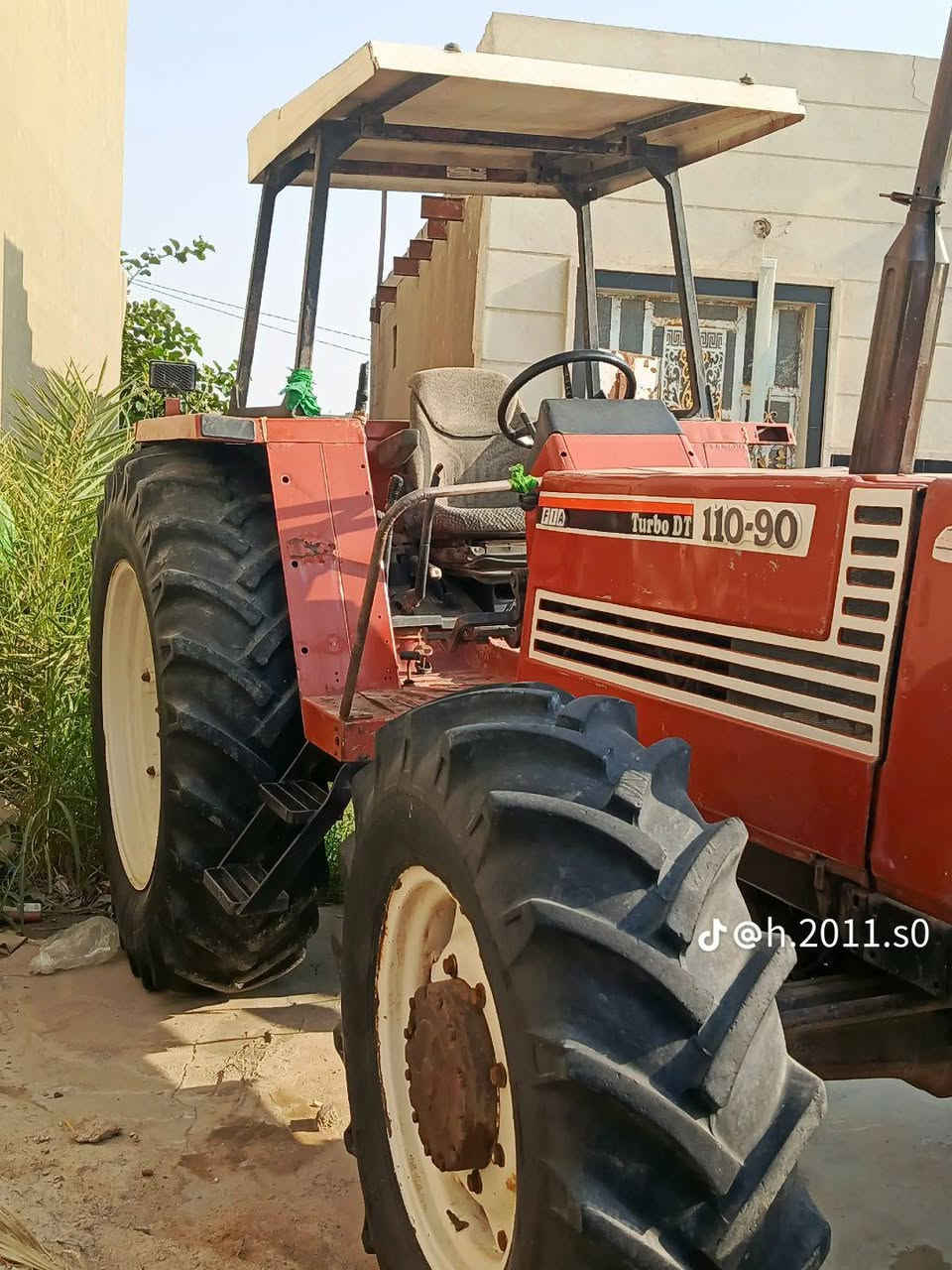 سلام عليكم للبيع فيات حجم 110
دخول جديد بدون منفيس 
كير محرك اكسن ما مفتوح 
تخم إطار جديد 
للاسفتسار *********** واسط الزبيديه

