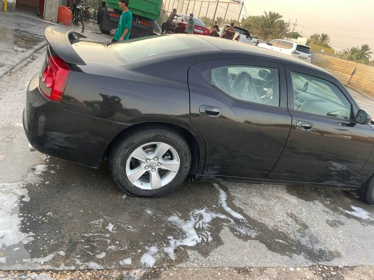 سلام عليكم جارجر للبيع مودي2010 لون اسود 
بيها ٣ قطع صبغ بدون دواخل جاملغ وبنيد  وجاملغ خلفي 
سياره حلوه وجاهزه مكينه وكير جدد ستوني شادهن 
منضومه تبريد جديده ثلج تخم تاير رقم اربيل جديد 
تريد تحويل وكاله مو مشكله عنوان ديوانيه شافعيه 
***********بيع او مراوس سعر 100
