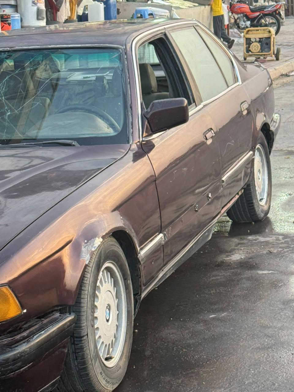بي ام 730 • ١٩٩٣ • محرك V8
