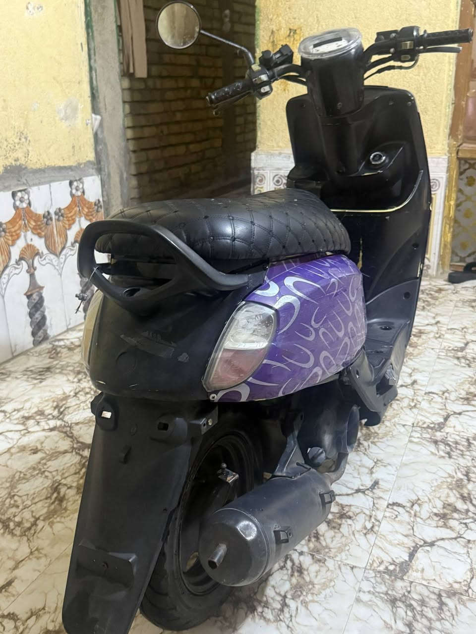 السلام عليكم
دراجه بوليسي للبيع مفتوحه
 نهضتها فول بيها نقص قليل كهربائيات كلها شغاله بيها نقص باتري توه كعد
 مكاني ناصريه مركز 
الشراي يراسلني وبيه خير ويدلل ***********

