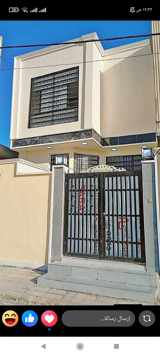 دار للبيع المساحه 100 متر زراعي حي ميسان قرب سكلة الكرعاوي بناء جديد صب مركزي طابق ونص الطابق الاول غرفه وصاله ومطبخ واستقبال والثاني غرفه وصاله السعر 43 مليون مع المجال للاستفسار *********** مكتب الأمير للوساطة العقارية
