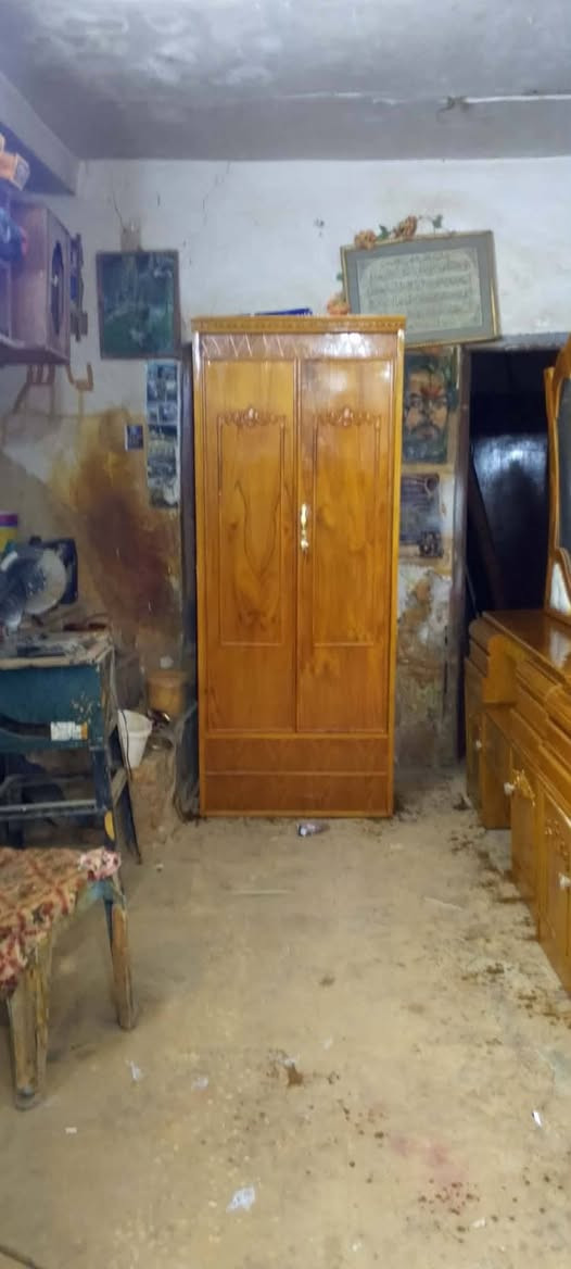 غرفة عراقي تسكام كلش نظيفة لون عسلي  بسعر مناسب وخيالي 😍
للاستفسار/ *********** أتصال او واتساب. 
ملاحظة / يوجد لدينا خدمة توصيل.
