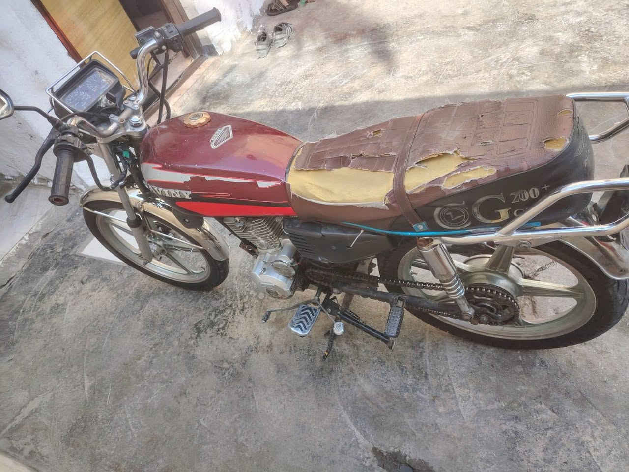 السلام عليكم دراجه ايراني موديل 2021اوراق ما بيها دراجه مثل ما موجوده بل صوره مكينه ما مفتوحه بيها صوت ما تفيلس لا تنقيص ولا تبخير أبد الكهربائيات طافيه السلف شغال يرادلها ترتيب
مكاني بغداد العامريه 
استفسار على الرقم 
***********
السعر ب 350 بيها مجال 
اتصل وتدلل 
مراوس أو بيع عادي
