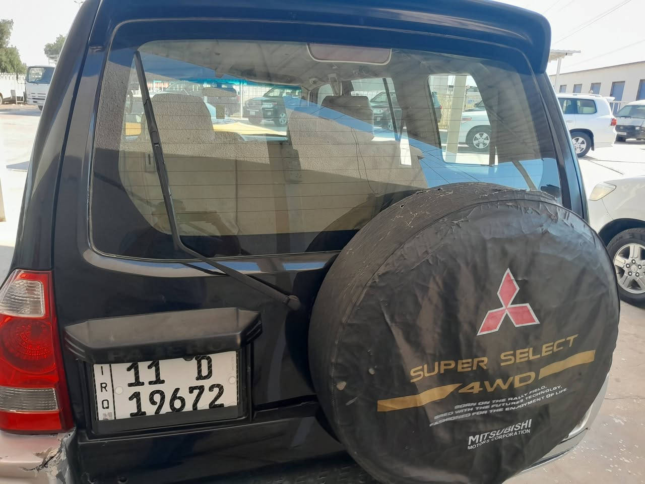 باجيرو للبيع موديل ٢٠٠٦ خليجية
السيارة مصبوغة عام بدون قمارة للجمالية محرك ٣٠٠٠ وكير وحدادية وتخم تاير وباتري جديد والكهربائيات كلها شغالة وتبريد ٣ قطع ثلج و٧ راكب ورقم بغداد باسمنة ورقم وسنوية جدد سعر السياره ٧٠$ وبيهة مجال مكان السيارة بغداد حسنينه الراشديه شارع المرور 

رقم هاتف ***********  ***********
