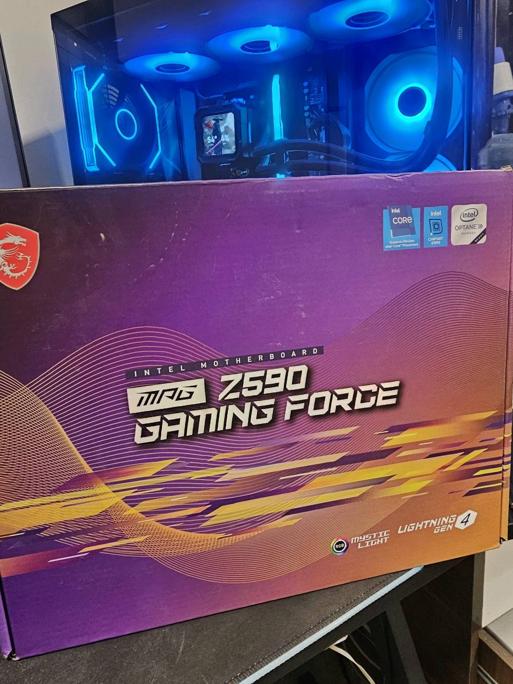 مذر بورد 
Msi
MPG Z590 GAMING FORCE

شغال بدون اي مشكله صارله سنه عندي جديد ونظيف
مكاني بغداد شارع الصناعه تكدر تفحصه براحتك يمي بالشركة

سعره 200 الف
***********