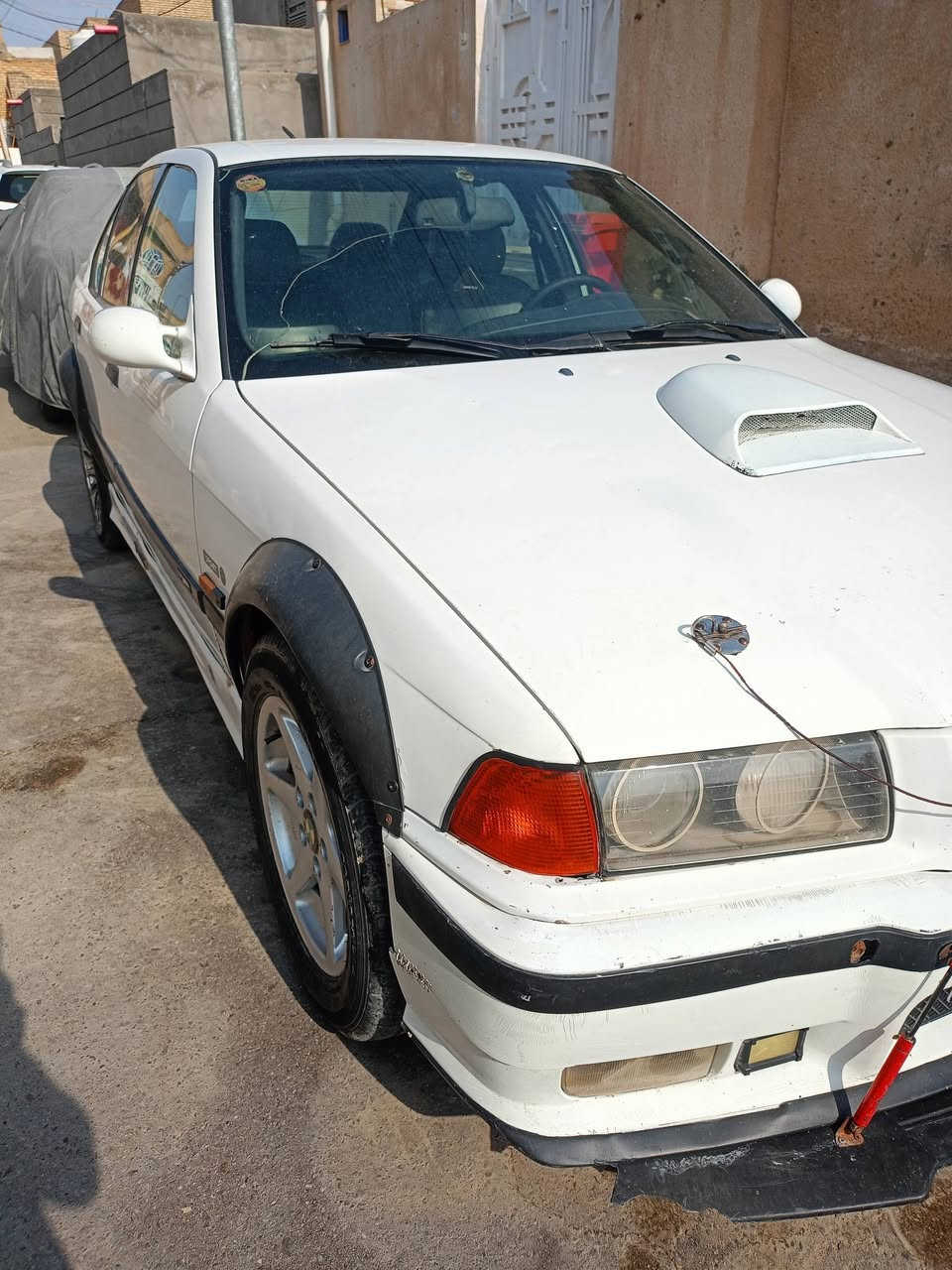 E36 • مكينة مسكرة • رقم انكليزي