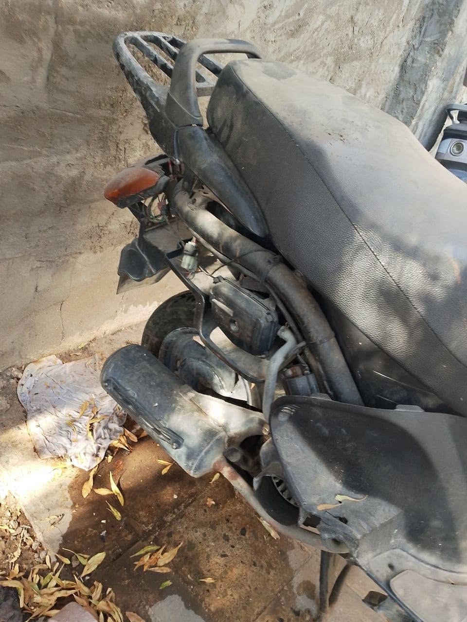 دراجة سبيسي للبيع  
تانكي البانزين وسخ 
والكابريتر وسخ 
دراجة 200الف 
رقم ***********
