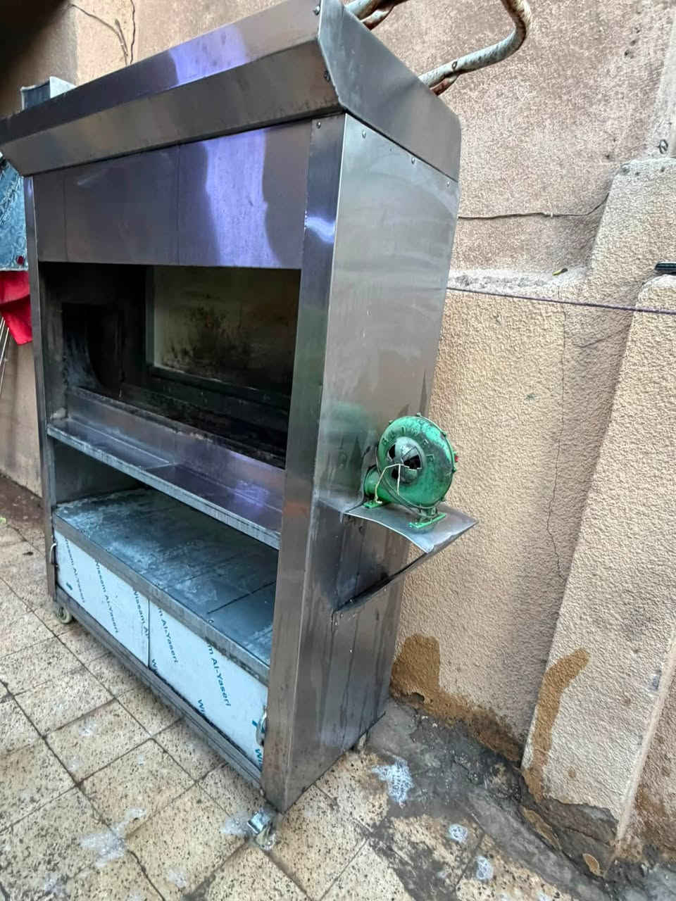 منقلة كباب مستعملة قليل نضيفة
مع دكت كامل 
سعرها 350الف 
للاستفسار :***********
