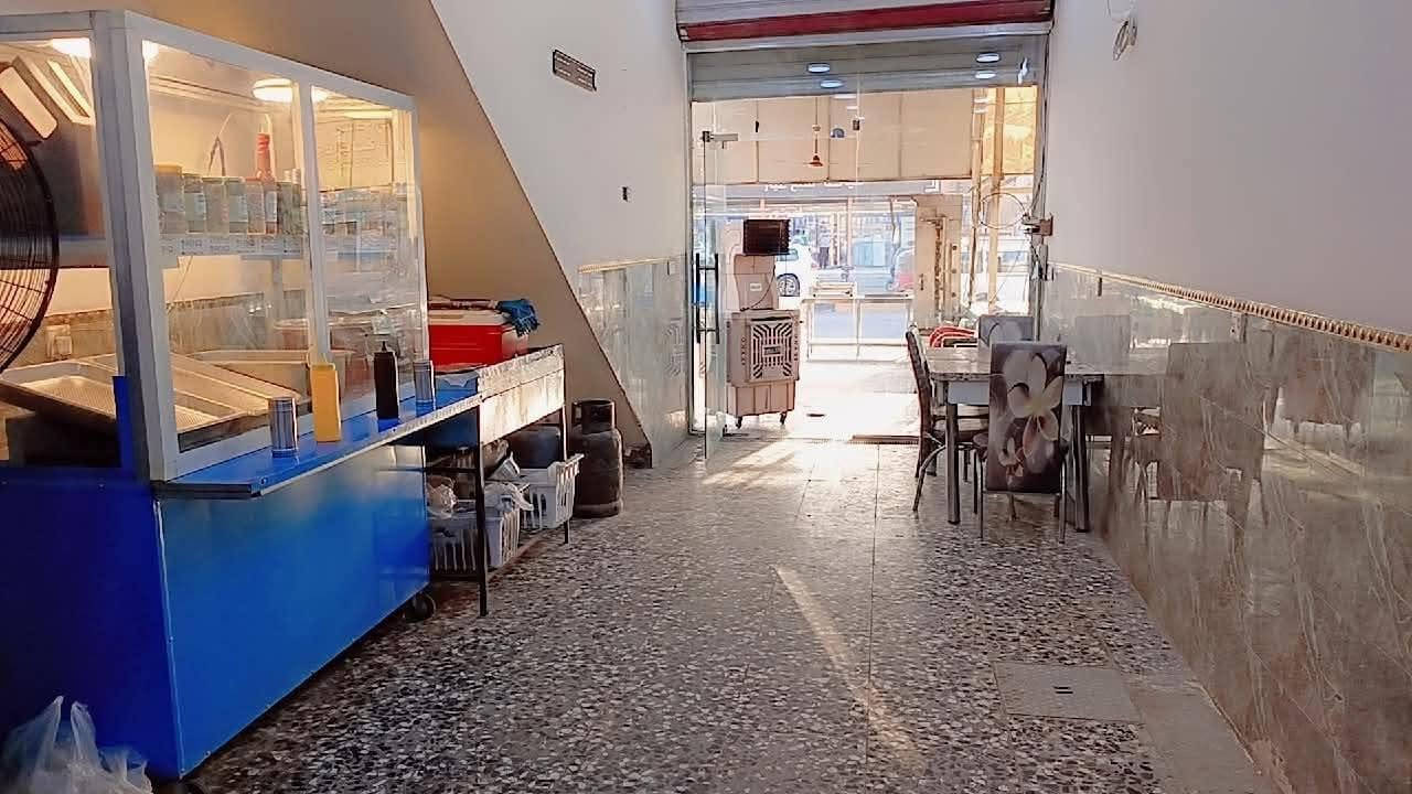المطعم معروض للبيع  العدم التفرق
مطعم دجاج شوي وفلافل جاهز وكامل
يشمل جميع المعدات والادوات
المستو الاول فقط
1المعدات المتوفره شوايه دجاج 8شياش سل ستيل غذأئي
2ثلاث أمياز سل ستيل غذأئي 
وكل مايحتاجه الدجاج الشوي 
4عربانه فلافل كامله  من كل المور (فرصة ذهبيه  العنوان بغداد المعامل الباويه مجاور زنود الست الحمداني ومقابيل مبايلات اولاد رياض) الاستفسار على الرقم ***********
