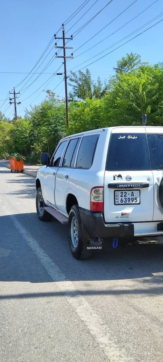 بۆ فرۆشت پاتڕۆڵ 2001
سەنەوی تا 2031 بەناو خۆمەوەیە 
ناوی نیە لە حاسیبا 
هەموو گیانی لۆک لۆکە گێڕ و مەکینە و ئەکسل و شەنسی و گشت گیانی بەشەرت مووشتەریت نامە بنێرە یان تێل لەخزمەتام 
*********** 
لەهەڵەبجەی تازەم
