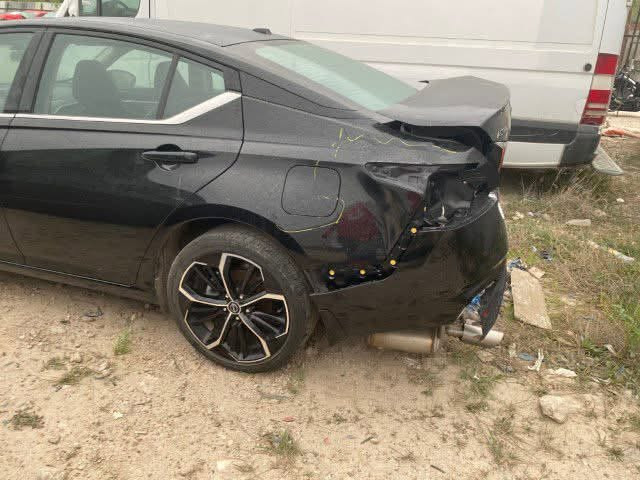 سلام عليكم
Nissan Altima SR 2023 AWD
اللون اسود حادث خلفي صندوق وجاملغ وباب خلف الصدر بدون ايرباك ولا ايرباك طاك صور الحادث موجوده  وصور تصليح عدي 
فقط بيع بدون مراوس 
ماشيه 67000 ميل 
محرك 2.5 4 سلندر 
مواصفات 
كشن سايق كهرباء 
شفتات سرعة 
تشغيل عند بعد 
نقاط عمياء 
رادار امامي 
رادار خلفي 
هند بريك دگمه 
ابل كاربلاي اندرويد اوتو 
تخم تاير جديد
حجر البيئه والكتلوكات كلها موجوده ومكينه وكير  وسياره باسمي واني كصيتها من امريكا على ايدي وكهربائيات كلشي ما مفتوح بيها 
السعر 140 قفل
مكاني بغداد بلديات ***********
