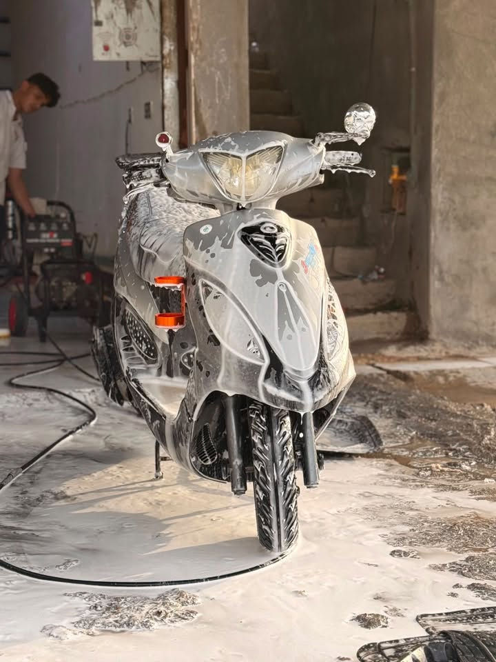 دراجه v2 2014. سعر650 وبيه مجال  ***********
