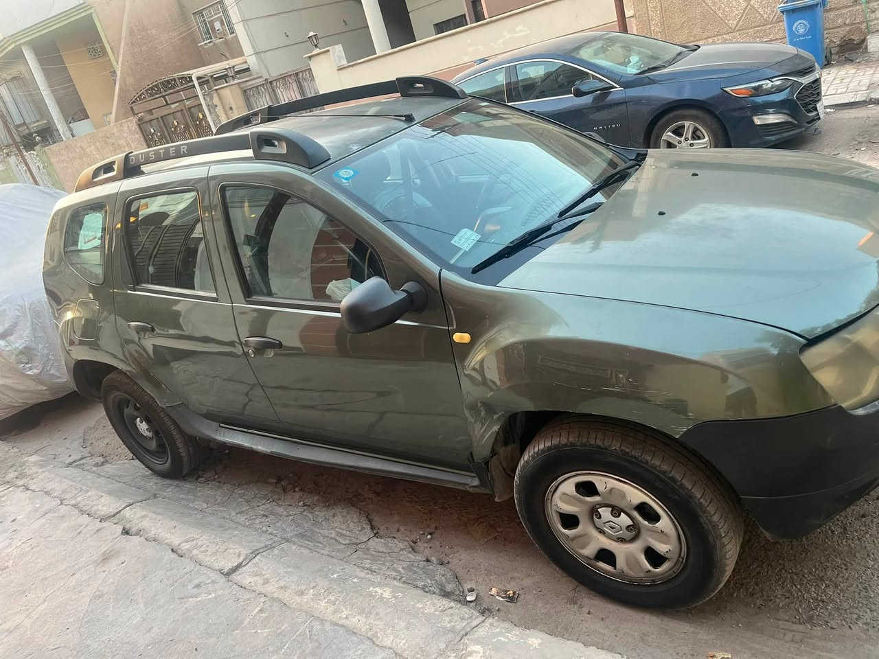 السلام عليكم 
رينو داستر 2016 ماشيه123كم رقمها بغداد
سنوية وتحويل ثاني يوم السياره حره مابيها اي قطعه صبغ بيها ضربات موضحه بصوره 
كير محرك مكفوله 
مكانها بغداد البلديات

سعرها85 وبيها مجال

التواصل واتساب ***********
