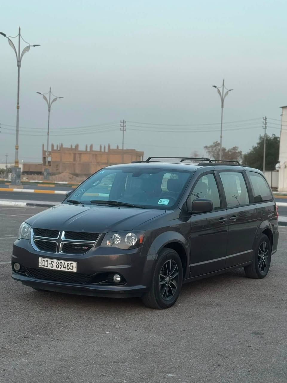 دوج كرفان مديل 19وارد امريكي
فائت السياره GT
مواصفات السياره 
-تحكمات ستيرن فول 
-كشنات كهرباء 
-جام اوته كل البيبان 
-تشغيل عن بعد 
-كشنات بلع 
-كشنات هيتر 
-هيتر مري 
-هيتر ستيرن 
-مثبت سرعه
-بيبان كهرباء 
-3قطع تبريد 
-حصان وسطي 
-3شاشات عرض 
-كشنات جلد
-برد جام بلادي 
-ويل كاب بلادي 
-جنطه كهرباء 
حداديه 90\100
تبريد ثلج 
سعر السياره 165وبيه مجال رقم السياره بغداد  باسمي سنويه وهزه جديده 
للتواصل ***********
