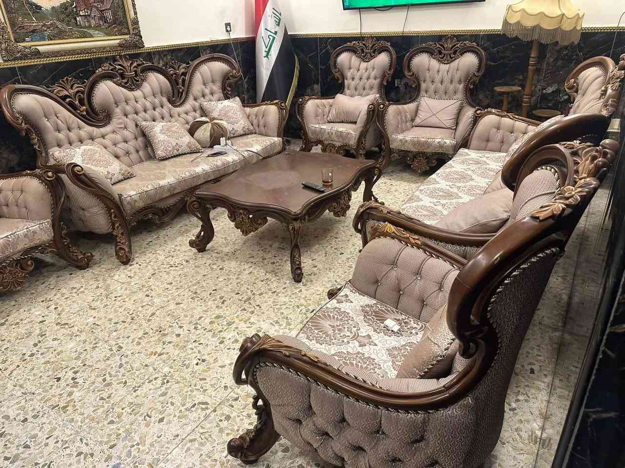 زان 10 مقاعد طبله وسطيه ثكيل جدأ خشب زان أصلي 
الجاد بلشراء فقط السعر خاص واتس.***********
