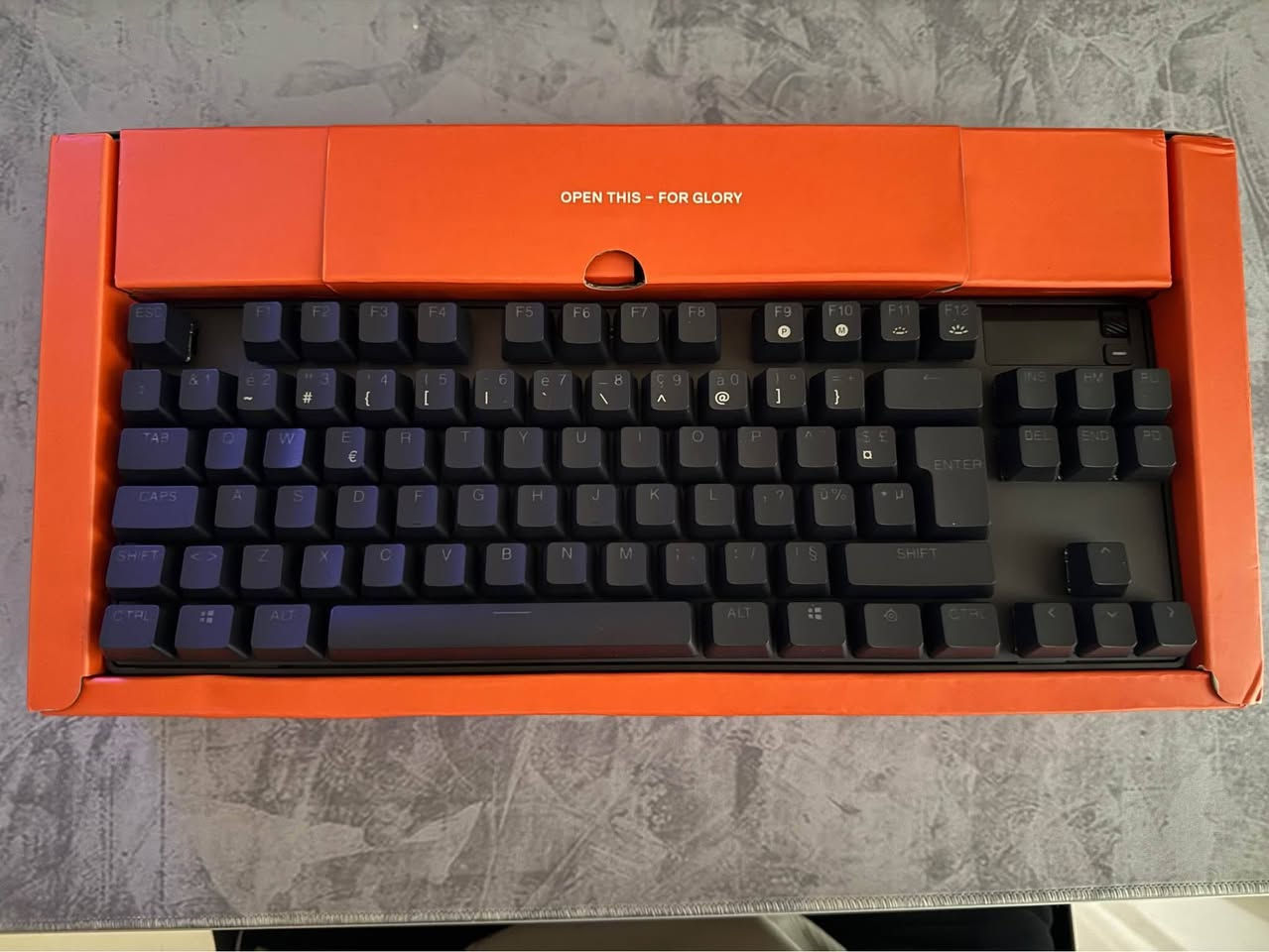 كيبورد steelseries apex pro tkl 
اوبن بوكس غير مستعمل 
مغناطيسي 
معروف ميحتاج اشرح عنه فقط اسمه كافي 

السعر : 230 الف 
علماً سعر الجديد بالمحلات 390 الف 

متوفر توصيل جميع محافظات العراق🚚

للتواصل خاص أو على الرقم : *********** بغداد, العراق
