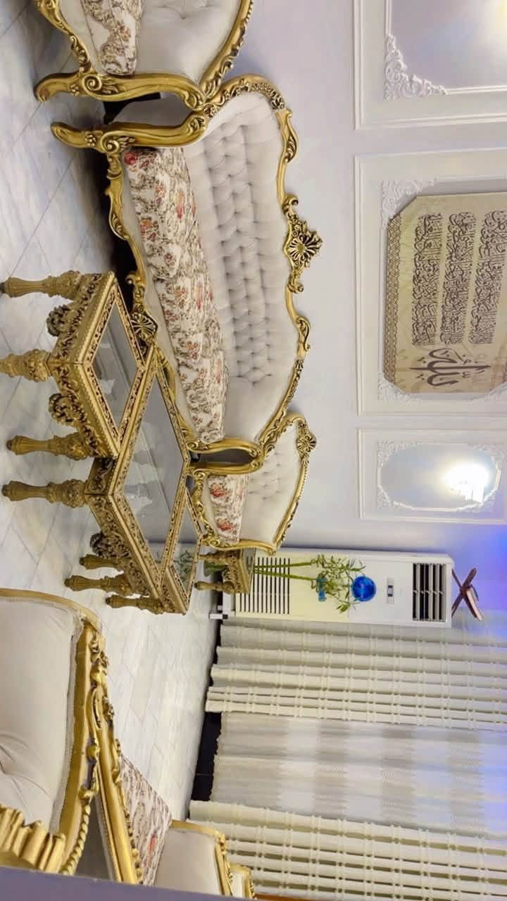 تخم مصري البيع الوان حليبي
4 طبلت 1 كبيره 
سعر مليون بي مجال
*********** 
عنوان بغداد الزعفرانيه

