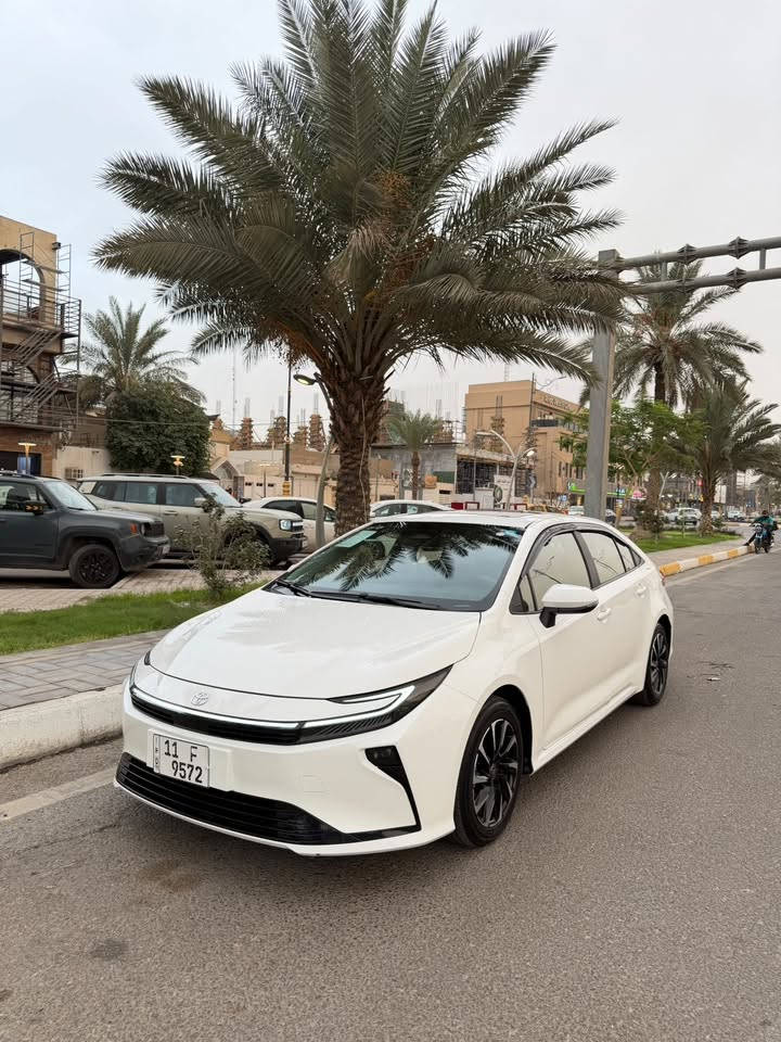 كورلا • ٢٠٢٦ • هايبرد ١٨٠٠