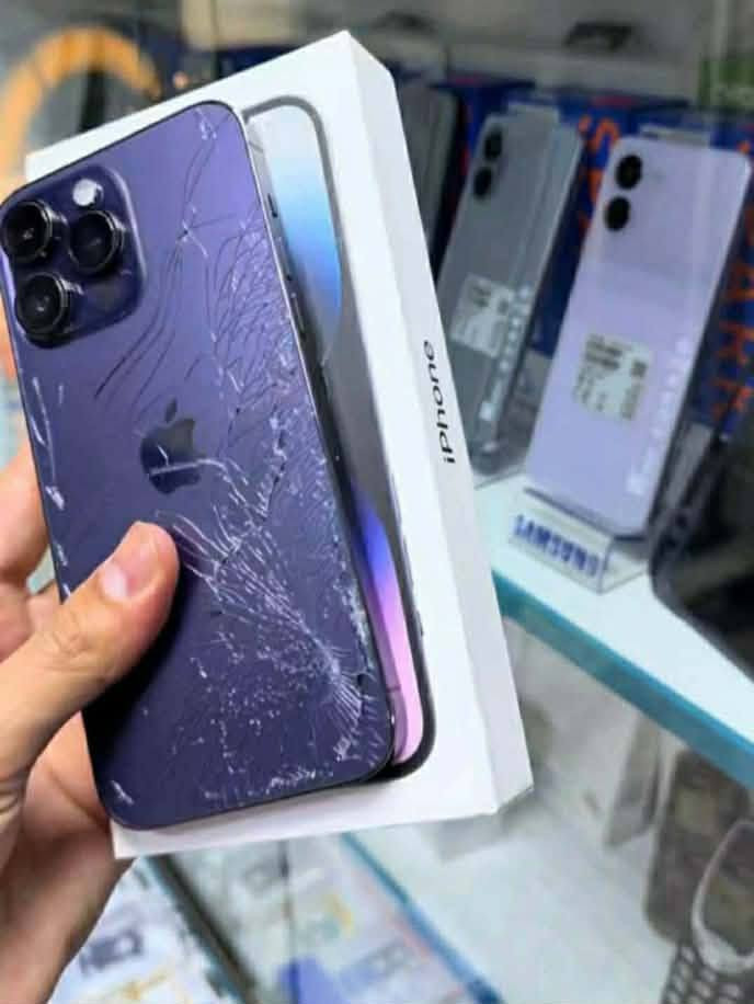 330 الف بي مجال بسيط
14 برو ماكس كله بلادي فقط ضهر موضح ومامثر  ع اي شي                                    
يرهم مراوس وبيع جهاز نضافه فول ذاكره 256 بطاريه بلادي 87 
جهاز وتر بروف يخبل  وشرط فحص امام مندوب وين ميعجبك تفحص 
واتساب متواجد فقط  ***********
