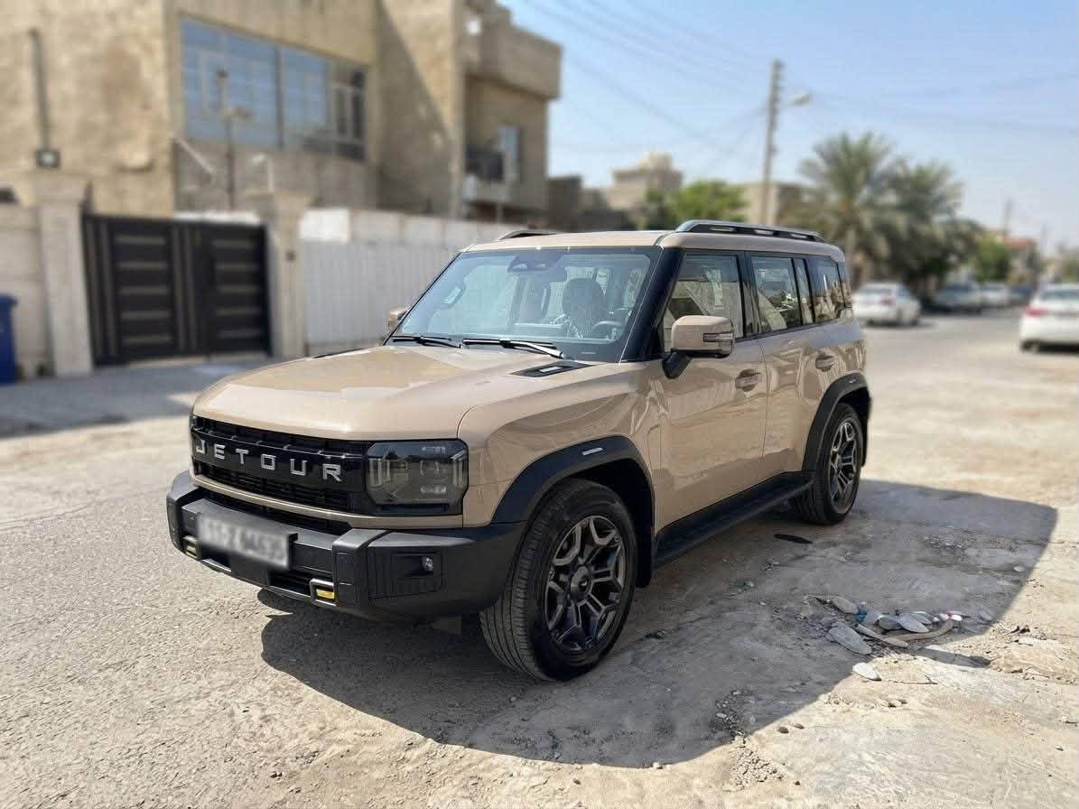 السلام عليكم سيارة جيتور T2
👈ماشية 5450 كيلو 👉
للبيع موديل 2025 استلام جديد مرقم لوحه وسنويه بغداد 
🔹محرك 2000 
🔹ضمان 6 سنوات للسيارة و10 سنوات للمكينة والكير 
🔹السيارة وكالة هارلم
السعر   41 ونص مليون وبيها مجال بسيط 
الاتصال ***********
الموقع : حي القاهره
