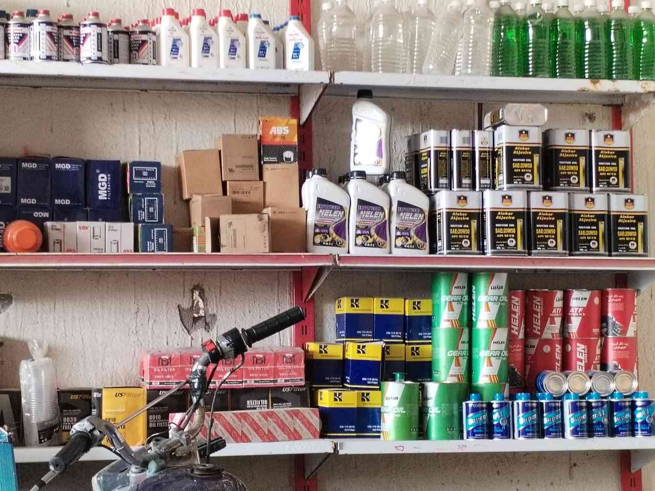 ***********🔧🪛⚙️🔩
تم افتتاح ورشت حسين  نتعامل بضمان لتجفيت السيارات الياباني والصيني الكاز والبانزين تصليح كيه بنكو فلاونزه نيسان شبوط قديم وحديث صيني بنواعا ابصم  كافت نواع السيارات العنوان العنوان طريق الخور سفان  المحلات السبعا يتوفر جميع الزيوت  وبسعار مناسبه اسعارنا مناسبه العنوان  طريق الخور ااااااااا حاضرين لأي الأستفسار
