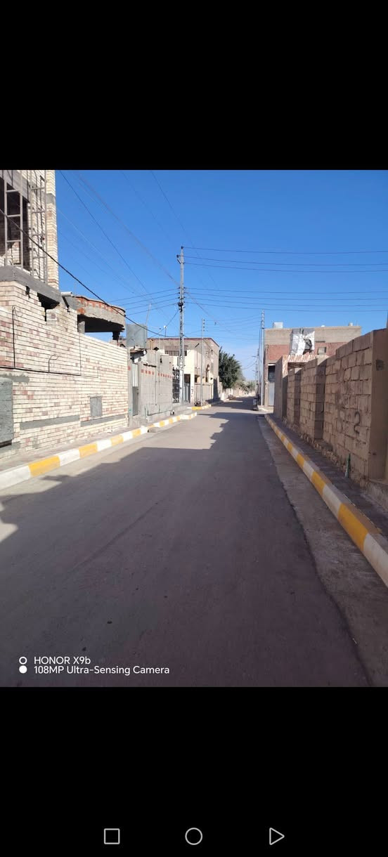 بيت للبيع الرمادي 
في دور المخابرات قرب جامع محمد الفاتح
يصلح للإيجار ويصلح قطعه
مساحه 400 طابو صرف 
الي يحب يشتري 200 حسب الإتفاق
شارع 6
سعر المتر 600

للأستفسار اتصل *********** اومراسلة الصفحه

نص مكتوب في الصور:
- HONOR X9b
- 108MP Ultra-Sensing Camera
- O HONOR X9b 108MP Ultra-Sensing Camera
- HONOR X9b 108MP Ultra-Sensing Camera