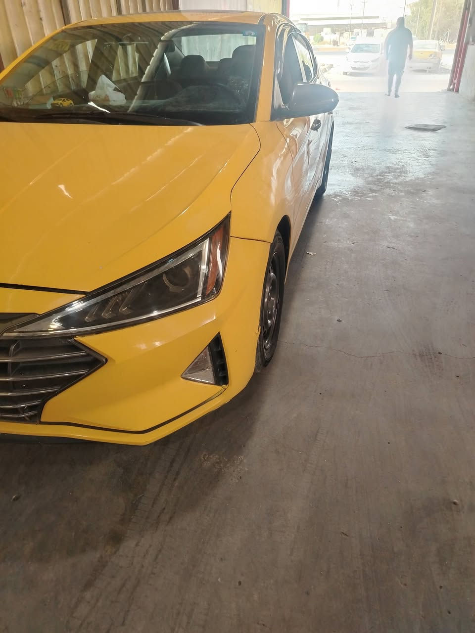 النترا موديل 2019
وارد كندي 
محرك 2000
حادث جاملغ يمنى  جهة عبري وحادث العراق جهة بابا خلفي 
تبريد ثلج 
صدر جديد 
دوشمه جديده 
رقم بغداد 
سياره بسمي تحويل ثاني اليوم 
كير اي تي 
كشن كهربائية
سكن بغداد 
السعر 118بيها مجال 

***********
