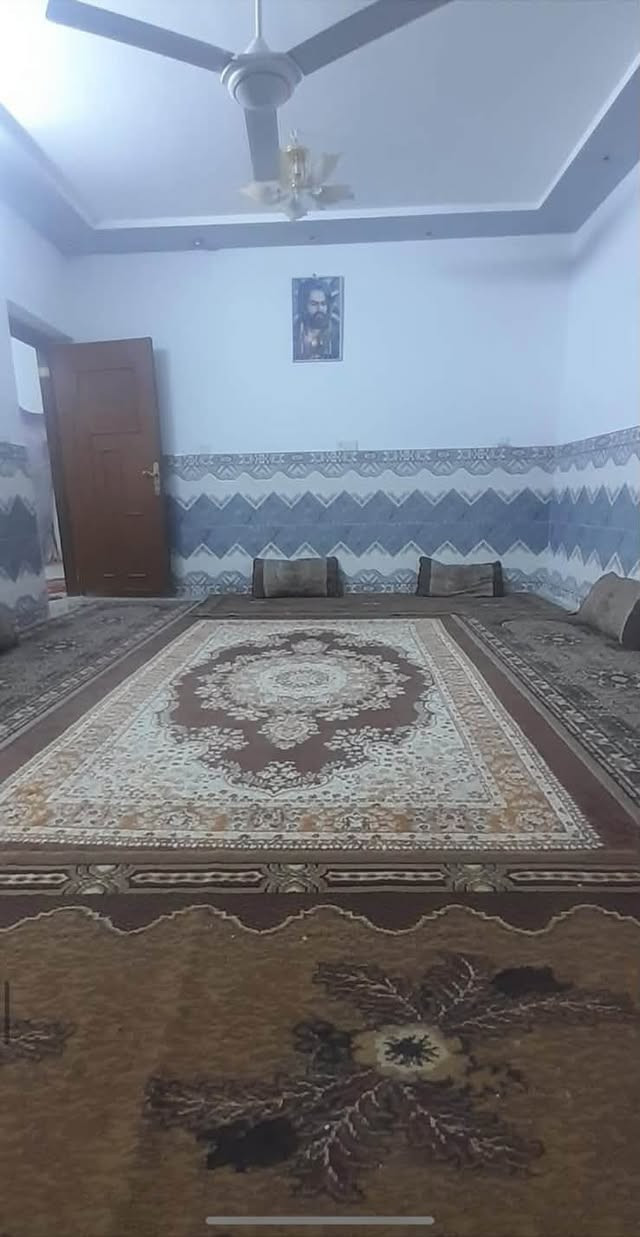 بيت مساحه ١٠٠ متر مربع للبيع
للاستفسار الاتصال ع الرقم ***********
