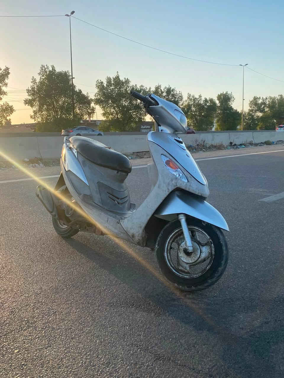 ماكس منغولي للبيع
دراجة جاهزه مكينه مكفوله ما مفتوحه 

 سلف وهندر تايرات تخم جديد لايت عالي ناصي

هورن باتري جديد سلف بلادي 

السعر 450 

المكان بغداد الحسينيه مال الراشديه

رقم ***********

