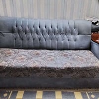 ديوان ١٠ مقاعد • نظافة ٧٥٪ • رجل مكسورة