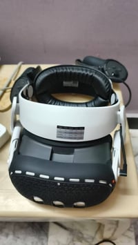 Quest 3   128 غيغا   خدوش بسيطة بل عدسات.   الرقم 07705416468 واتساب  ...