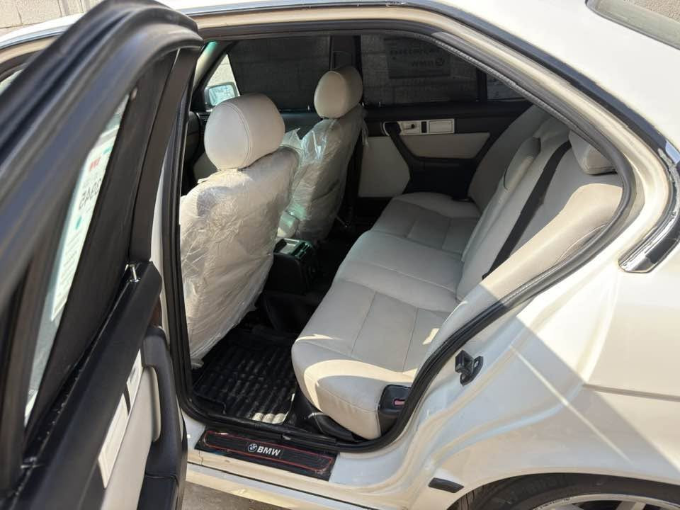 السلام عليكم bmw 525 موديل 1991 مكينه 6 مسكر بلاد عليها كزوز رياضي ويل رياضي سياره كلش نظيفه رقم اربيل بأسمي تحويل ثاني يوم كير مكينه حداديه كفاله كهربائيات تبريد كله شغال السياره مكان السياره ناصريه السعر 65 // *********** //
