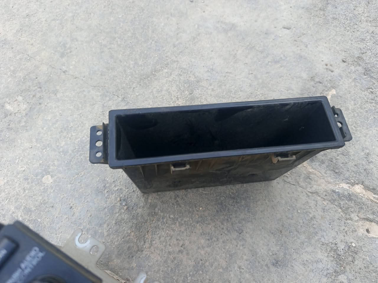 مسجل سبورتج ٢٠٠٠٩ للبيع سعره ٥٠ الف وبي مجال ***********
