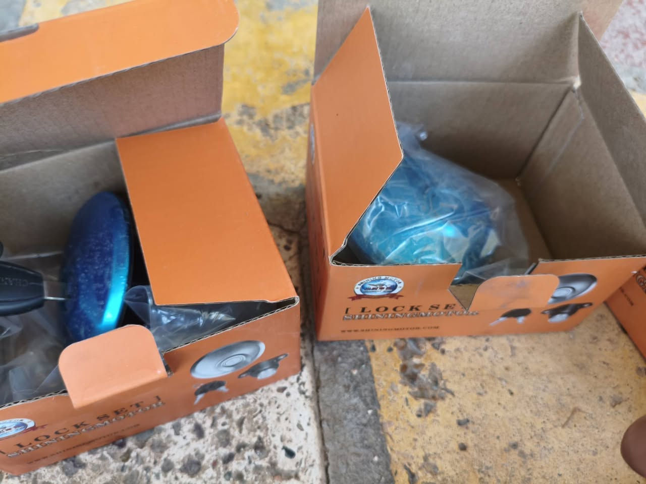 غراض ستوته شرط أصلي وجديد مامشدود سعر قفل 160 شلع غراض ***********
