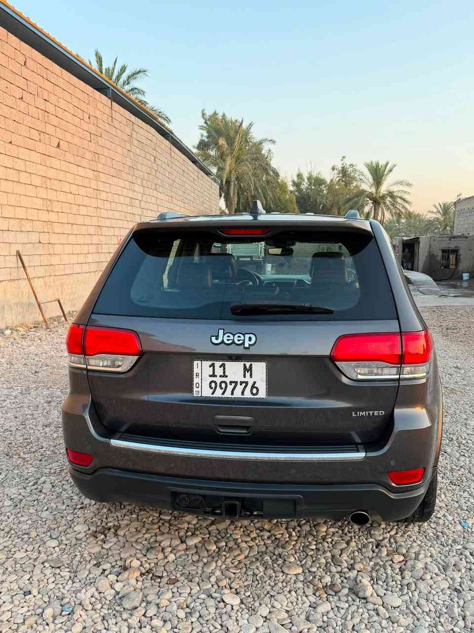 السلام عليكم 
‎جيب 2018 Jeep
شيروكي فول مواصفات 1/1
رقم بغداد تحويل ثاني يوم سنوية وهزة جديدة 
 سياره جديده كلين بدون ضربه بدون صبغ كلشي ع وضع الشركه✅

تجي تفحص بيدك لان هذا حديد وين تاخذها اخذها عجبتك عيوني الك
ما عجبتك فدوه الك ❤️

كير محرك مكفول 
مكينه 3600

فتحة قف سلايت

شاشه كبيره

كشنات جلد+تدفئه 

كشن كهرباء

تشغيل عن  بعد

صندوق كهرباء

حساس خلفي + كامره دواره

رادار جانبي + خلفي +توقف ذاتي

قطعتين تبريد

بعد بيها هواي مواصفات 

السياره تخم تاير جديد باتري جديد 

ادامه كامله للمحرك ترايك مفتوح

مكاني ديالى 

السعر 225🔥

***********
