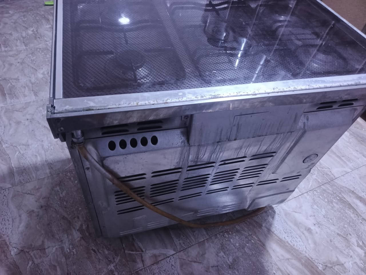 طباخ • نضيف • للبيع