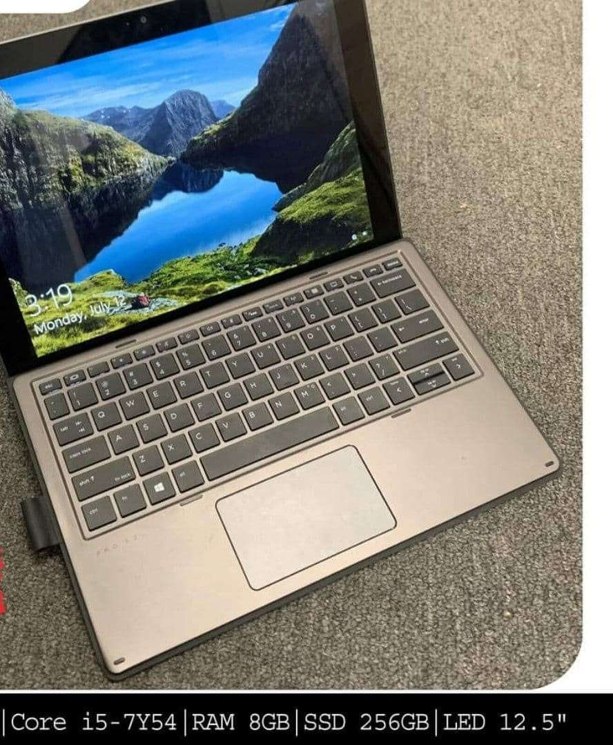 للبيع لابتوب وتابلت في ان واحد من شركة HP العالمية شاشة لمس منفصلة (مستعمل) HP Pro X2 612 G2 2-in-1
الجهاز شبيه بمايكروسوفت سيرفس برو بظهر معدني جميل وكيبورد ضوئي وتصميم جميل جدا
للبيع لابتوب وتابلت في ان واحد من شركة HP العالمية شاشة لمس منفصلة (مستعمل) HP Pro X2 612 G2 2-in-1
الجهاز شبيه بمايكروسوفت سيرفس برو بظهر معدني جميل وكيبورد ضوئي وتصميم جميل جدا يحتوي على منفذ شحن type-c مع امكانية اضافة رام خارجي ومن الجيل السابع الجهاز مصنوع من الالمنيوم الخفيف بشكل جذاب وجميل وبالمواصفات :
معالج / intel Core i5-7Y54 1.2 GHz max 3.2 GHz
رام عشوائي/ 8 كيكا LPDDR3 SDRAM
ذاكرة التخزين/ 256 كيكا من نوع SSD M.2 NvMe مع امكانية اضافة رام خارجي
الشاشة / حجم 12.5 انج من نوع لمس بدقة 1920 * 1280 (WUXGA+)
كرت الشاشة/ متصل (داخلي) 2gb Intel HD Graphics 615
نظام التشغيل/ وندوز 10 برو اصلي
المنافذ المتوفرة / منفذ شحن type-c ومنفذ USB3 مع فتحة رام
الكامرات / امامي وخلفي 1080p مع فلاش
بصمة دخول / كيبورد ضوئي عربي اصلي
متوفر باللون البرونزي الاسود فقط
يمكنك مشاهدة المواصفات و التفاصيل كاملة من الرابط
https://youtu.be/IS45I_ezKRE
الجهاز مع شاحن وكيبورد عربي/انكليزي+قلم اصلي
======================================
تخفيض ممتاز للجهاز السعر القديم 430 والسعر الحالي 325 فقط
======================================

نص مكتوب في الصور:
- |Core i5-7Y54|RAM 8GB|SSD 256GB|LED 12.5"