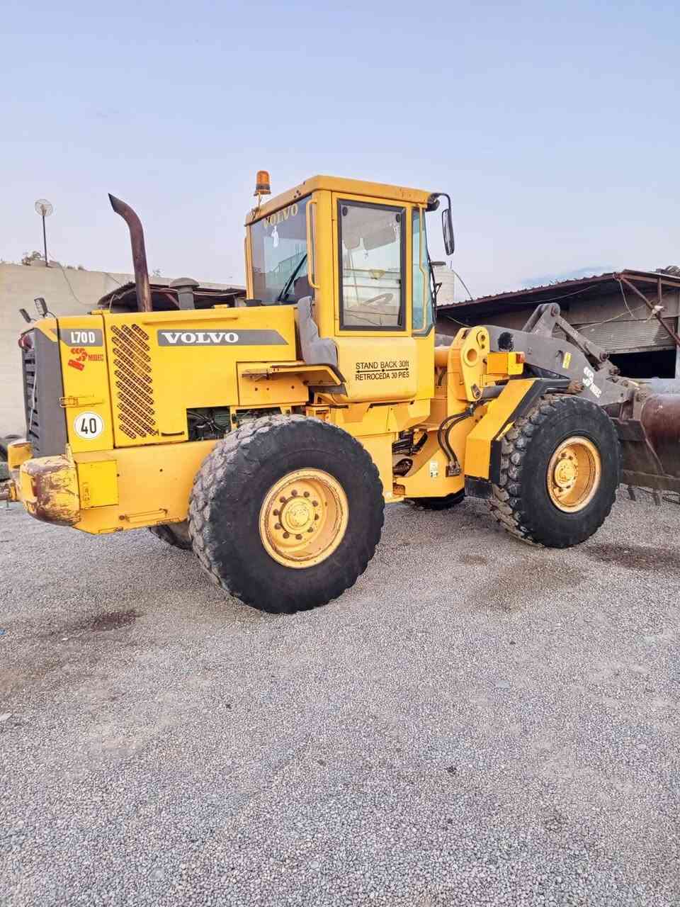 ايكونوفا • شاحنات • موجود بالصور
