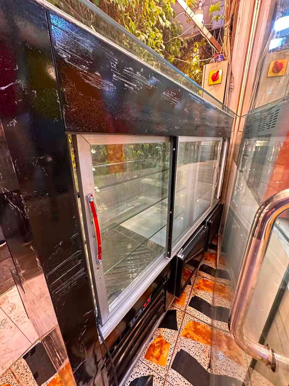 بۆ فرۆشتن
بەڕادی شیرینی 

دوو مەتر درێژە

١٥٠ سم بەرزیەتی

زۆر کەم بەکارهاتووە

١،٢٠٠،٠٠٠

***********

سلیمانی / بازیان
