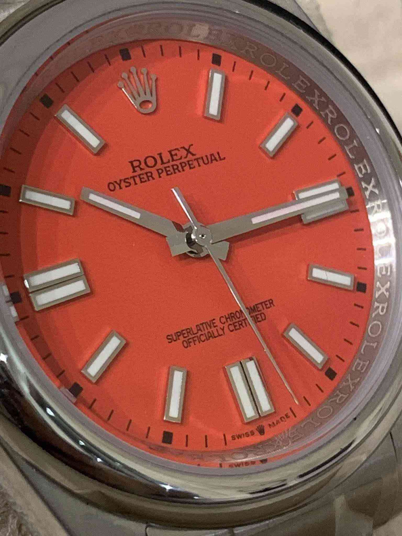 السلام عليكم.......
ساعة ROLEX  أوتوماتيك +تكويك 
ماستر كواليتي عالي جدا 
قفل بحري 
القطر ٤٠
أميال فسفوري 
سير حديد ستانلس ستيل معلم 
جديد غير مستعمل مع العلبة الاصلية وبطاقة الضمان والكتلوك 
السعر ٧٥ الف 
يوجد توصيل ***********

