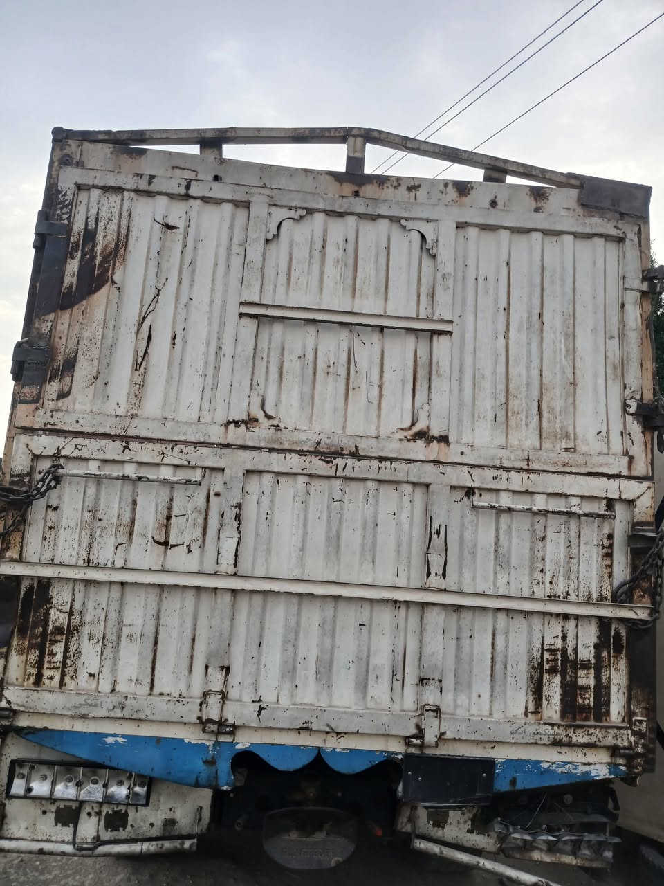 للبيع • بدي • شاحنة