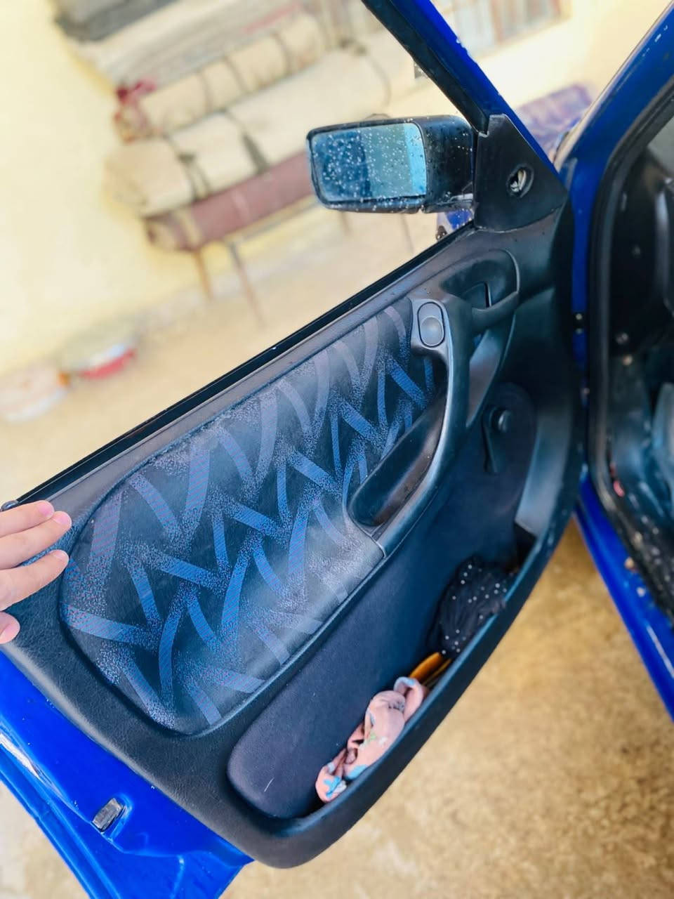 استرا • ١٩٩٧ • قفل مركزي