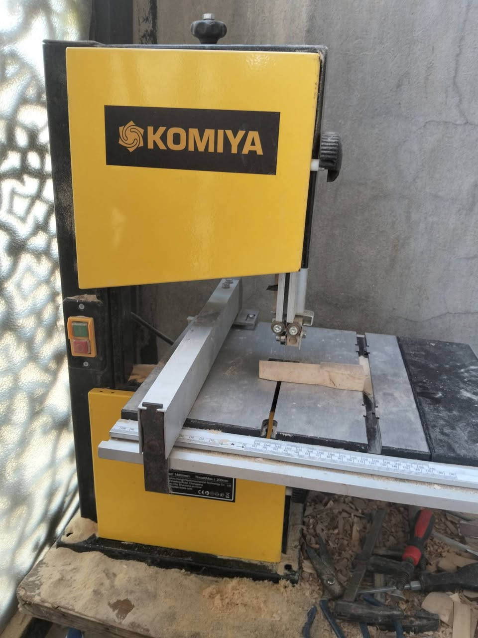 منشار لولبي ماركه KOMLYA قياس التيغ 140 ممتازة بالعمل مالته السعر 100 الف نهايته *********** مكاني بغداد الجديدة
