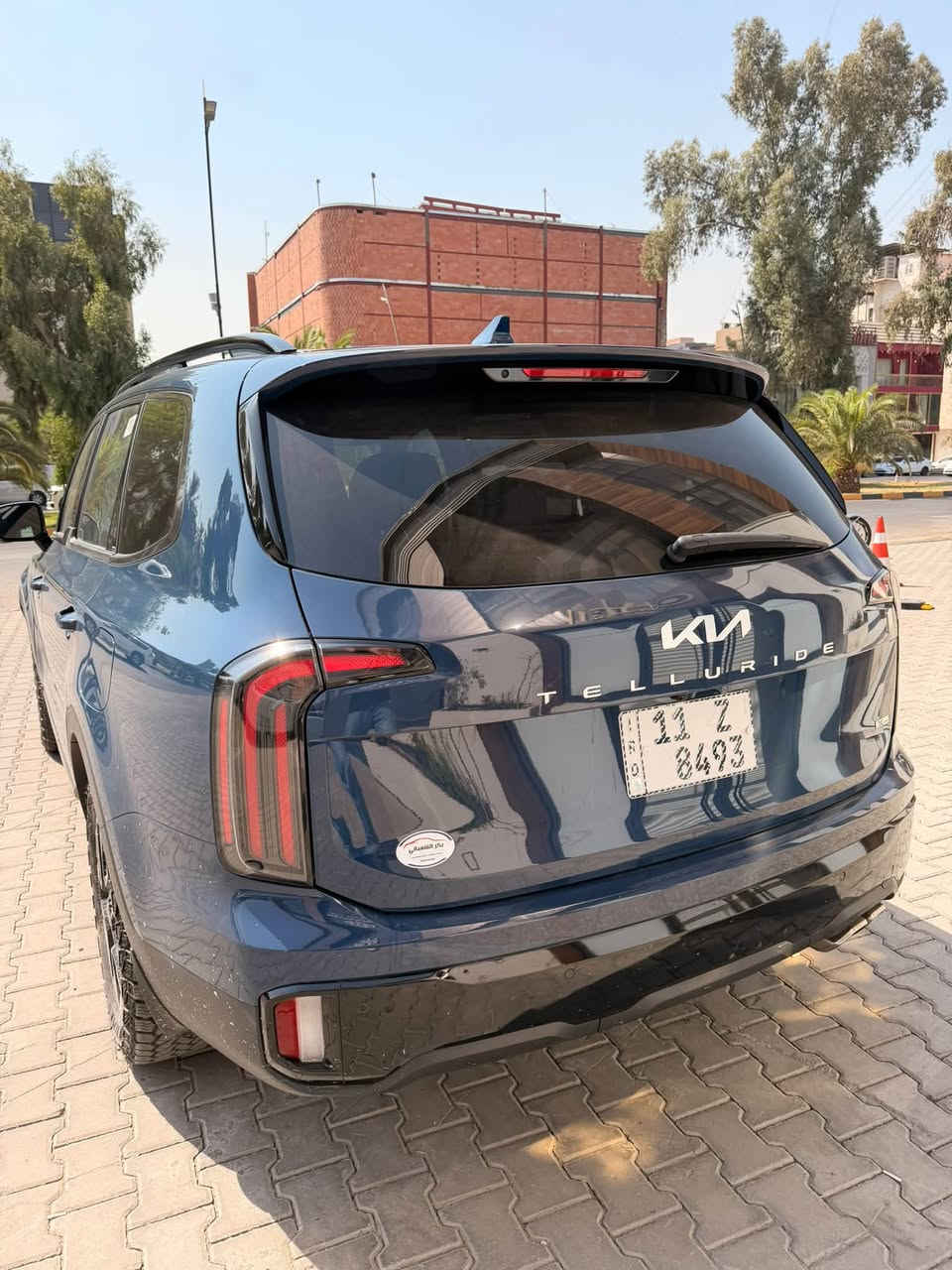 السلام عليكم

كيا تيلورايد موديل 2024 برستيج اكس برو فول مواصفات للاخير  

رقم بغداد مميز حره 

لون السيارة مميز 

 1-  كيا تيلورايد فئه sx xpro prestige

2- محرك 6 سلندر 3800 

3-  ويل كب حجم 18 اطار نقشة خشنة  

4- كامرات 5 محيطية مراية داخلية كامرة 

5-سقف اسود شامو كنتارا 

6-بصمة ابواب امامية  وبصمة تشغيل وتشغيل عن بعد

7-لايتات زينون عالي ناصي عدستين 

8-اشارة في المرايا الجانبية مع حساسات الاجتياز 

9-مصابيح ترحيب في مقابض الابواب + ترحيب بالمرايا 

10-رادار امامي تفاعلي للتوقف التلقائي امامي خلفي وجانبي 

11- السيارة فتحتين سقف 

12-حساسات امامي خلفي

13-غرفة السيارة جلد نابا اسود نقشة خياط 

14تحكم كهربائي متكامل لمقاعد  المقدمة 

15-المقاعد الامامية  والخلفيه تدفئة وتبريد  

16-شاشة دشبول كبيرة لمجموعة من الايعازات والضبط

17-بردات اصلية للابواب الخلفية 

18-مقاعد وسطية تطوى كهربائيا ويدوية الفتح 

19-انارة ليزرية محيطية متعددة الالوان لأنارة دواخل السيارة 

20-مرايا جانبية شفط كهرباء 

21-خاصية تحديد المسار والتنبيه عند الخروج من المسار 

22-المقعد الوسطي منفصل  VIP

23-تبريد السيارة 3 قطع 

24-تحكم ستيرن جهتين متعدد الايعازات 

25-وضعيات القيادة عدد 5 

26-تنبيه بالارتجاج في المقود عند الخروج من المسار او عند الرجوع 

27-كشن السائق مساج وذاكرة 

28- جنطة كهرباء فتح واغلاق 

29-ستيرن تدفئة  

30-وضعيات قيادة + 4x4

31-اوتو هولد + اوتو ستوب 

32-تحديد مسار الي + مثبت سرعة 

33-تبريد خلفي منفصل 

34-شاحن واير ليس 

35-منافذ شحن بالكشنات وبالخلف 

36-سستم صوت هارمن كاردن 

***********

العنوان بغداد اليرموك
