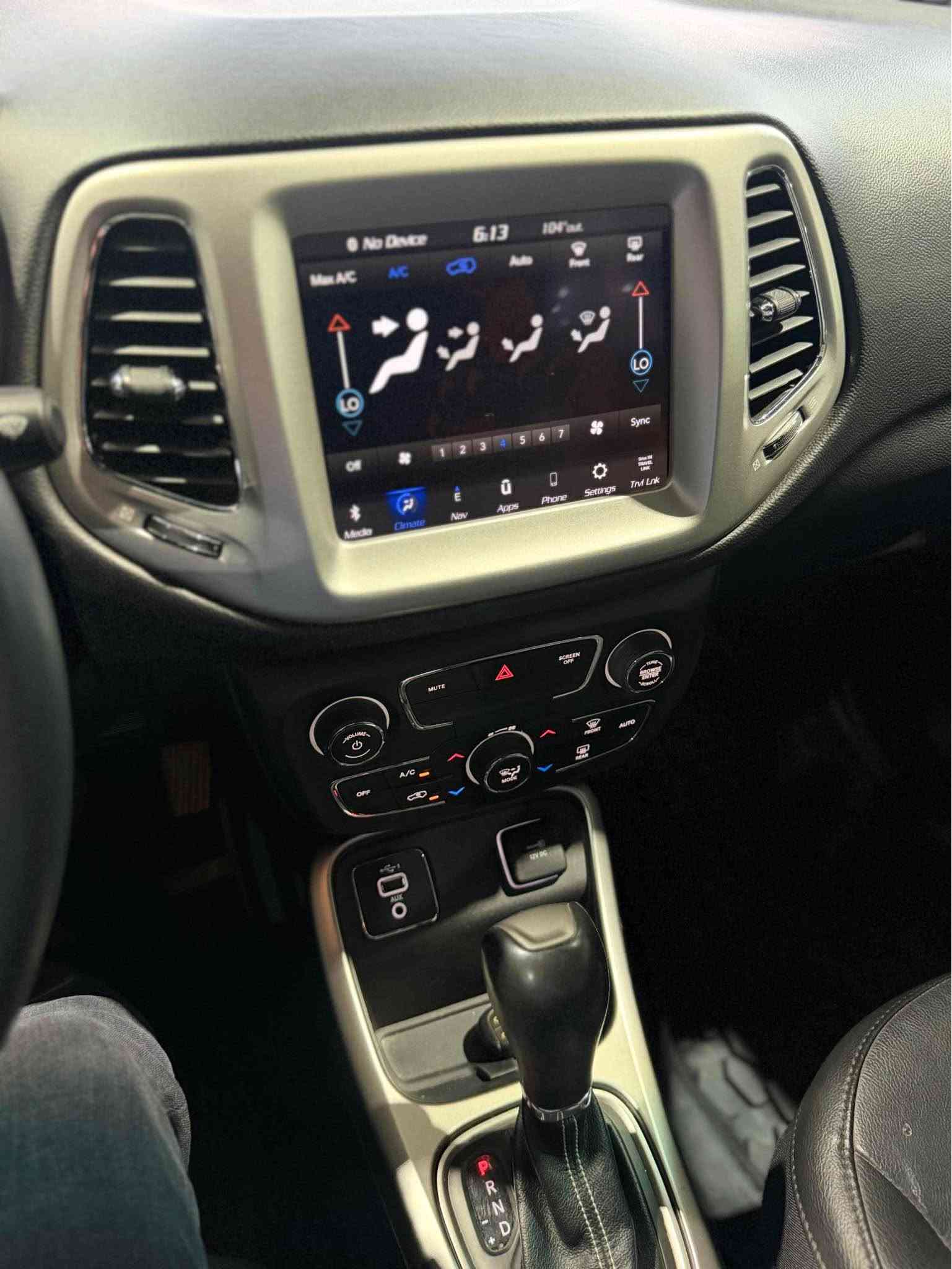 ✨ فروشتنی ئۆتۆمبێلی Jeep Compass ✨
ئۆتۆمبێلێکی زۆر خاوێن و ماڵیی بە ڕەنگێکی زۆر تایبەت و ڕەقەمی نوێ!  
مواسات و زانیارییەکان:
 جۆر: Jeep Compass  
 رەنگ: سەوزی میلیتاری / زەیتونی  
 ڕەقەم: [ڕەقەمی دهۆک] رقم و سنوى نوى كراوه
 ڕۆیشتوو: [٥٠ هزار مايل]
 دۆخی بەدەن (بۆیاخ): [يه ك بارجه بوياخ هه يه .]
 گێر و مەکینە: بەشەرت، بەبێ هەق و کێشەی تەکنیکی.
📲 بۆ زانیاری زیاتر و تاقیکردنەوە (تێست):
 ژمارەی پەیوەندی: [***********]
 واتسئەپ: ***********
 ناونیشان: [دهوك تيرمينال رقم ٥٤
سعر:١٢٨ ورقه و مجال سميل, دهوك

