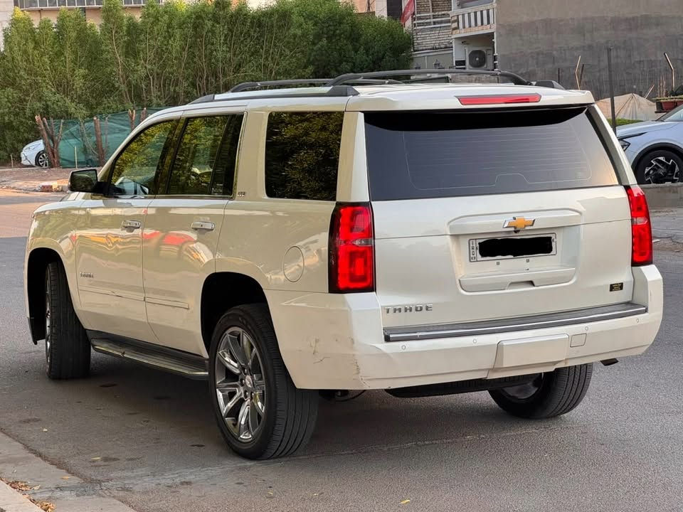 السلام عليكم 
🚨 للبيع تاهو 2015 LTZ — فول مواصفات 🚨

📞 للاستفسار: ***********

🔹 تاهو 2015 LTZ فول مواصفات
🔹 خليجي — شركة المنصور
🔹 داخلية قرميدي
🔹 رقم شمالي — شرط تحويل أو وكالة
🔹 السيارة مغلفة PPF
🔹 مكفولة من الصبغ ، فقط 3 مكانت تعديل بارد
🔹 المكينة والكير والحدادية مكفولات 

🔥 المواصفات:
• دفع رباعي 4WD / فور ويل
• ثلاجة
• شاشة كبيرة
• شاشة بالقمارة
• كامرة خلفية
• تشغيل عن بُعد
• كراسي كهربائية
• كراسي تدفئة وتبريد
• جنطة كهربائية
• رادار أمامي
• نظام مانع التصادم
• رادار جانبي ومراقبة النقطة العمياء
• حساسات أمامية وخلفية
• تحكم بالمقود
• تحكم بالمقود متعدد الوظائف
• مثبت سرعة
• تكييف أوتوماتيك
• تحكم مستقل بالتكييف
• نظام دخول وتشغيل بدون مفتاح
• فتحة سقف
• نظام صوتي فاخر
• USB / AUX / Bluetooth
• تحكم كهربائي بالمرايات
• إضاءة أوتوماتيكية
• حساسات مطر/إضاءة
• جنوط LTZ

السيارة نظيفة ومغلفة PPF 
المكينة والكير والحدادية مكفولات
السيارة جديدة وحلوه احلى من الصور ترايها مال زيرو
📍 الموقع: بغداد
السعر 285 وبيها مجال
