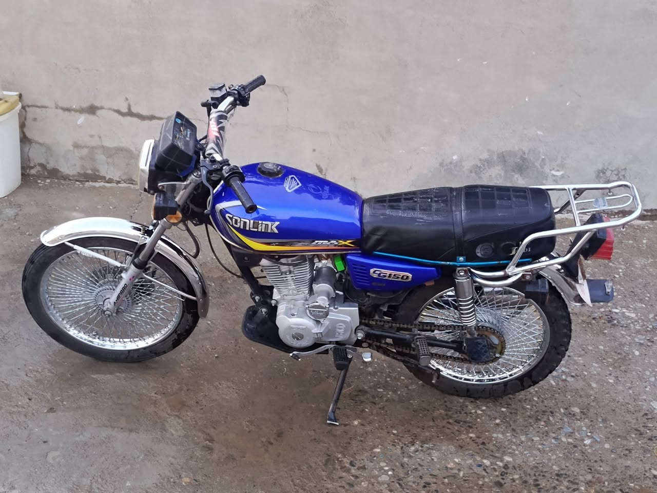 کاکە سڵاوتان لێبێت ئەم ماتۆڕەمان هەیە بۆ فرۆشتن 
nami pro rr 150cc

ماتۆڕەکە مەکینەی کەپسە
 
مۆدێلی 2020

شانسی لەحیم و تەقیوی نیە 

تەنکی و کوشنی بێ عەیبە 

تایە و ویلی تازەیە 

کارەبای هەمووی ئیش ئەکات

ماتۆڕەکە بە شەرت

شوێن پیرەمەگروون 

سعری 550 مەعامەلەی برایانە 

ڕەقەم تەلەفون

***********

ئەدمین❤️
