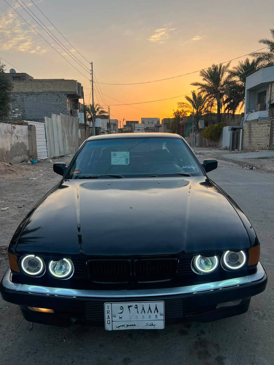 السلام عليكم 
بي أم للبيع. 1994 موديل وارد الماني. 
حجم 730 مسكر سلندر بلاد 
فول مواصفات جاهزه من كلشي
رقم بغداد تحويل مباشر. بسم صاحبي 
غرفه جلد ملكي كهرباء شغال 
تحكم جام جهتين كهرباء شغال 
منظومه ABS بلاد شغاله 
تبريد قطعتين شرط ثلج بلادي 
سياره مكفوله من. الظربه. مرشوشه جماليه عام اثر جراد 
  مكينه وكير مكفولات  ترايك 260 
اكسل ومجمع كاردن كله جديد كوبلن وشيال وصلايب اصلي
سياره مابيها شي تجاري كله اصلي  مال جناي لايت ناصي عالي زنون.  بيها هواي مواصفات شغاله لجناي يعرفهن 
سياره معمرها علا ايدي واريد ابيعها متوازي علبيع السعر٤٤ وبيها مجال للشراي وسعرها كلش مناسب بدون مراوس بيع فقط مكاني بغداد المحمودية 
***********
