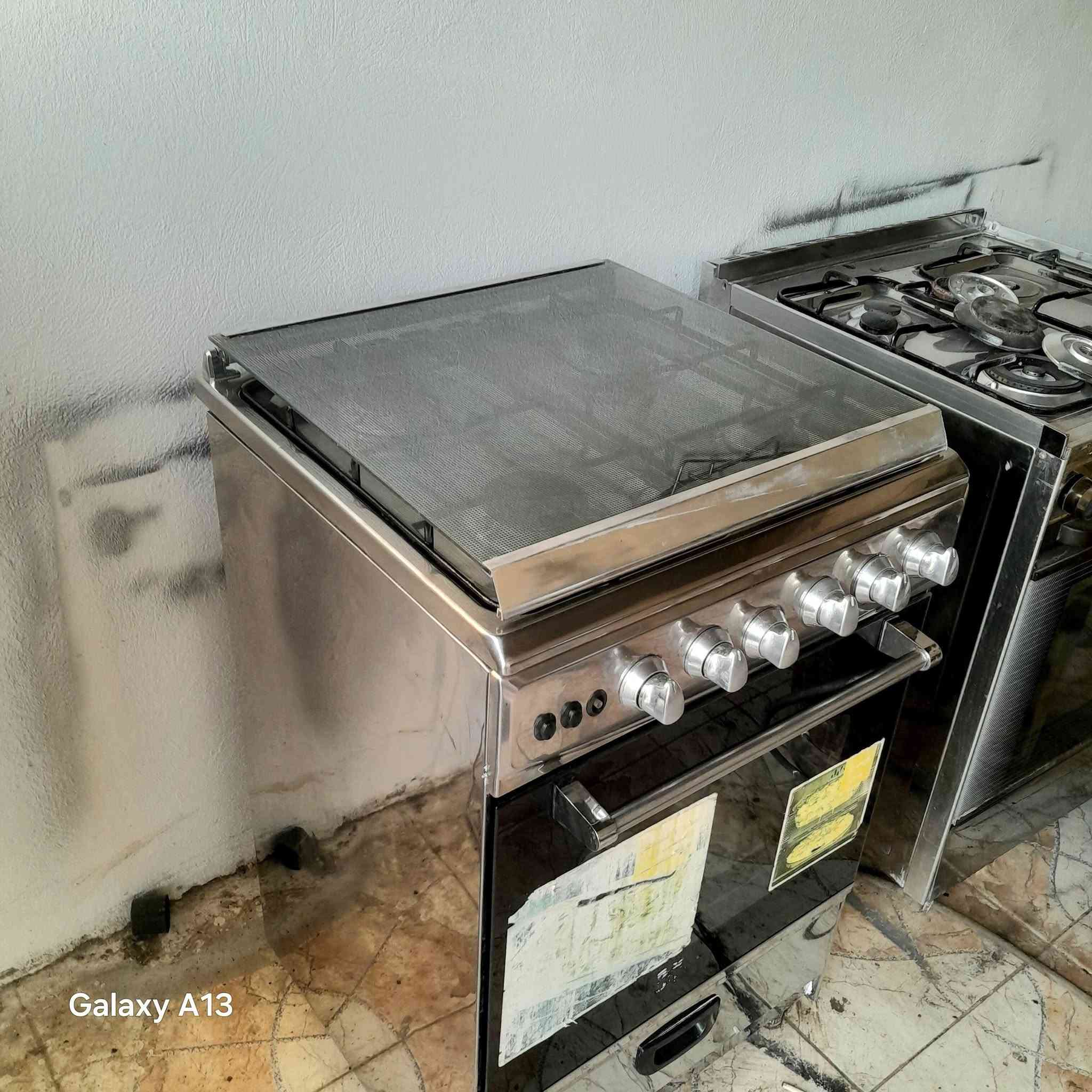يالله طباخ فرش مصري استيل باب اول اخو الجديد كوله شغال وعلى الفحص اذا عندك طباخ قديم اراوسك مع الفرق العنوان حي النداء شارع المكاتب وتساب مازنجر موجود ***********
